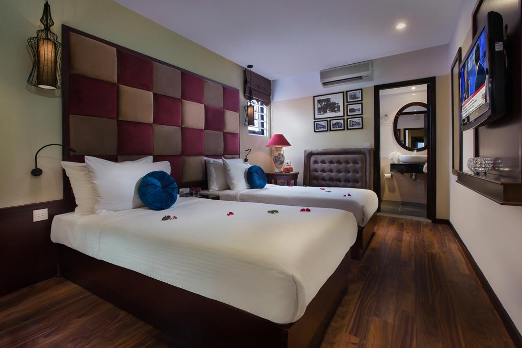 Ambassador Hanoi Hotel & Travel Exterior photo